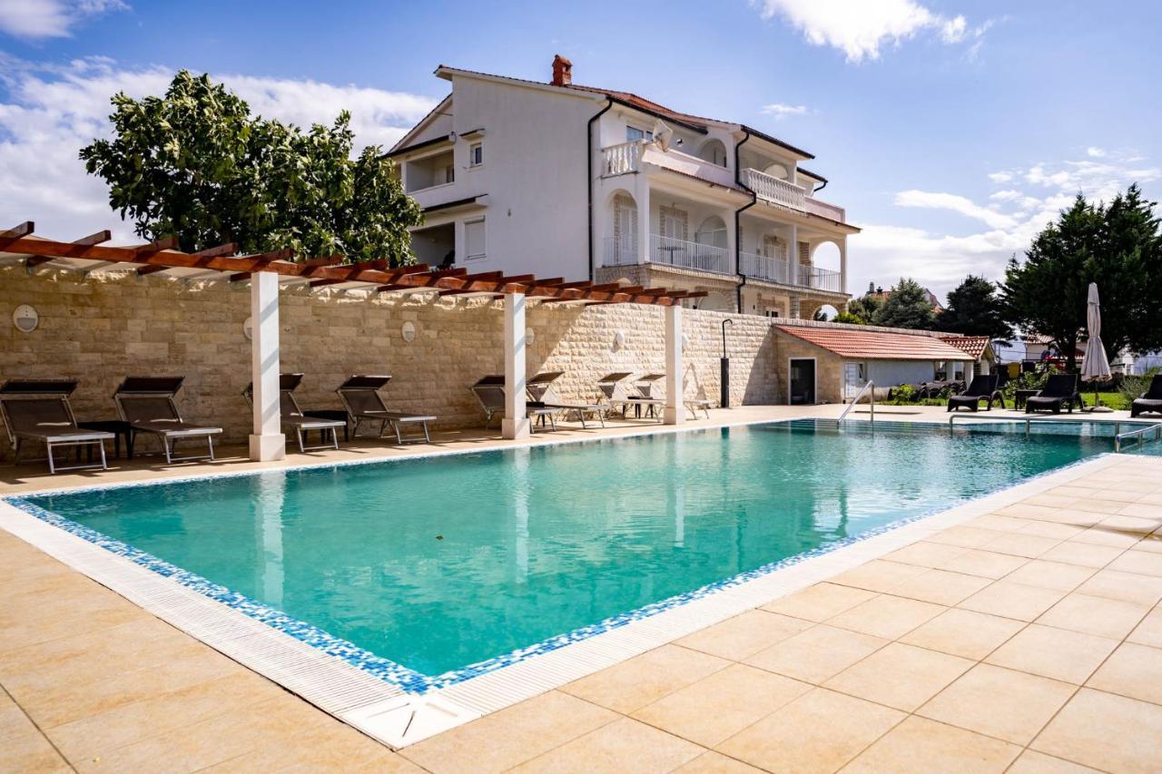 Apartments Stare Brajde Лопар Экстерьер фото