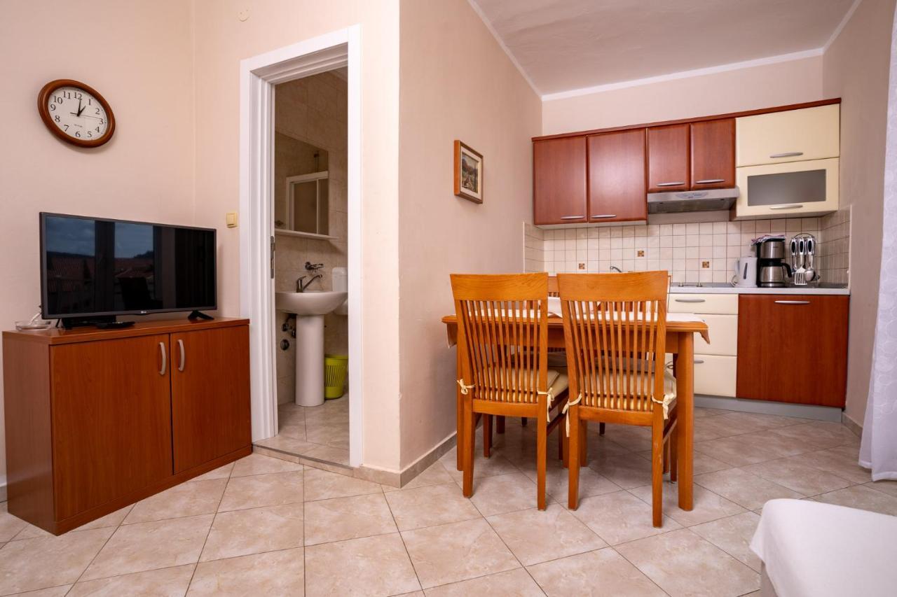 Apartments Stare Brajde Лопар Экстерьер фото